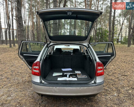 Шкода Октавия 2006 в Киеве на Automoto.ua Серый Шкода Октавия, объемом двигателя 1.6 л и пробегом 249 тыс. км за 6350 $, фото 31 на Automoto.ua