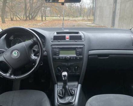 Серый Шкода Октавия, объемом двигателя 1.6 л и пробегом 201 тыс. км за 6000 $, фото 8 на Automoto.ua