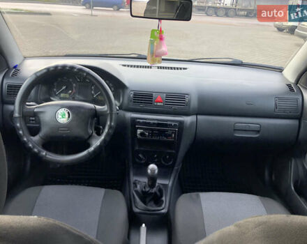 Серый Шкода Октавия, объемом двигателя 1.6 л и пробегом 306 тыс. км за 4599 $, фото 5 на Automoto.ua