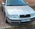 Серый Шкода Октавия, объемом двигателя 1.6 л и пробегом 250 тыс. км за 5900 $, фото 1 на Automoto.ua