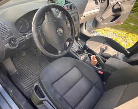 Сірий Шкода Октавія, об'ємом двигуна 1.6 л та пробігом 3 тис. км за 5000 $, фото 4 на Automoto.ua