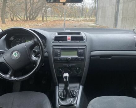 Серый Шкода Октавия, объемом двигателя 1.6 л и пробегом 201 тыс. км за 6000 $, фото 5 на Automoto.ua