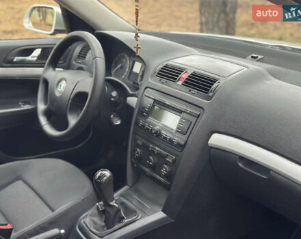 Шкода Октавия 2006 в Киеве на Automoto.ua Серый Шкода Октавия, объемом двигателя 1.6 л и пробегом 249 тыс. км за 6350 $, фото 21 на Automoto.ua