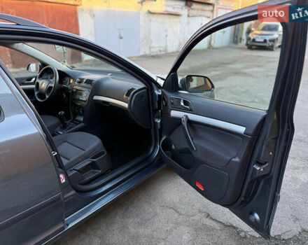 Серый Шкода Октавия, объемом двигателя 1.6 л и пробегом 170 тыс. км за 6500 $, фото 22 на Automoto.ua