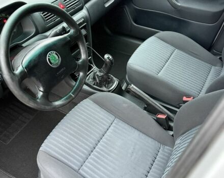 Серый Шкода Октавия, объемом двигателя 1.6 л и пробегом 218 тыс. км за 4400 $, фото 4 на Automoto.ua