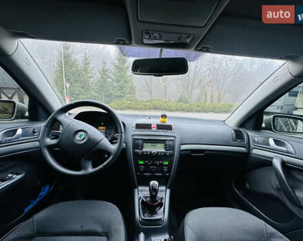 Серый Шкода Октавия, объемом двигателя 2 л и пробегом 319 тыс. км за 5900 $, фото 16 на Automoto.ua