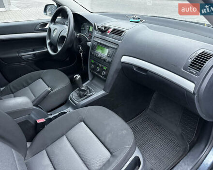 Серый Шкода Октавия, объемом двигателя 1.6 л и пробегом 260 тыс. км за 6555 $, фото 18 на Automoto.ua