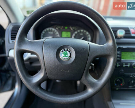 Серый Шкода Октавия, объемом двигателя 1.6 л и пробегом 170 тыс. км за 6500 $, фото 27 на Automoto.ua