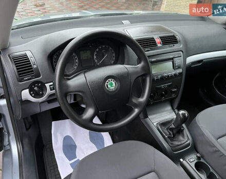 Серый Шкода Октавия, объемом двигателя 1.6 л и пробегом 217 тыс. км за 5700 $, фото 31 на Automoto.ua