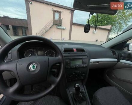 Серый Шкода Октавия, объемом двигателя 1.6 л и пробегом 228 тыс. км за 6250 $, фото 6 на Automoto.ua