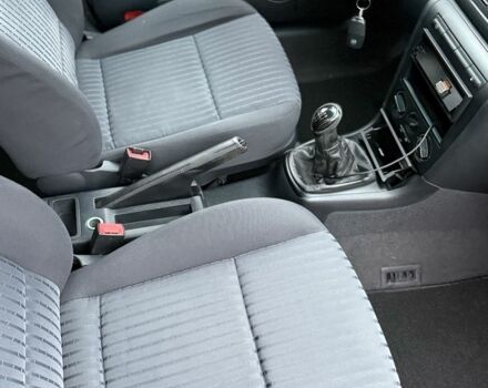 Серый Шкода Октавия, объемом двигателя 1.6 л и пробегом 218 тыс. км за 4400 $, фото 6 на Automoto.ua