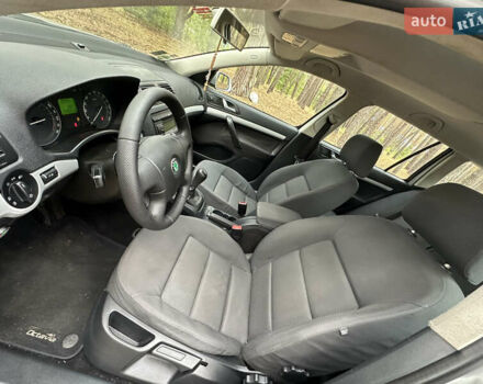 Серый Шкода Октавия, объемом двигателя 1.6 л и пробегом 249 тыс. км за 5950 $, фото 27 на Automoto.ua