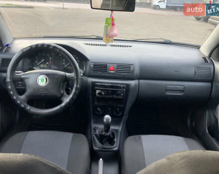 Серый Шкода Октавия, объемом двигателя 1.6 л и пробегом 306 тыс. км за 4599 $, фото 4 на Automoto.ua