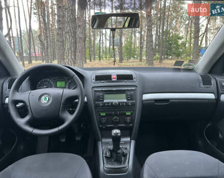Серый Шкода Октавия, объемом двигателя 1.6 л и пробегом 249 тыс. км за 5950 $, фото 20 на Automoto.ua
