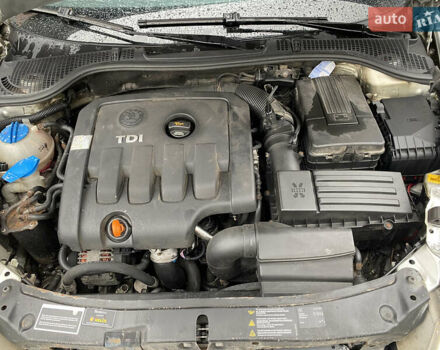 Шкода Октавия 2006 в Хмельницком на Automoto.ua Серый Шкода Октавия, объемом двигателя 2.01 л и пробегом 366 тыс. км за 2600 $, фото 4 на Automoto.ua