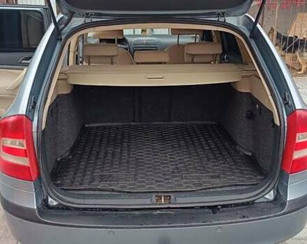 Серый Шкода Октавия, объемом двигателя 1.6 л и пробегом 311 тыс. км за 5600 $, фото 7 на Automoto.ua