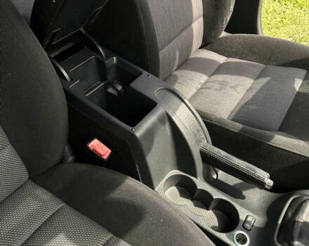 Шкода Октавія 2006 у Косове на Automoto.ua Сірий Шкода Октавія, об'ємом двигуна 2 л та пробігом 211 тис. км за 5100 $, фото 18 на Automoto.ua