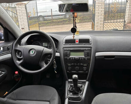 Серый Шкода Октавия, объемом двигателя 1.6 л и пробегом 220 тыс. км за 5350 $, фото 14 на Automoto.ua