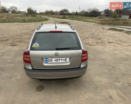 Серый Шкода Октавия, объемом двигателя 1.6 л и пробегом 305 тыс. км за 5200 $, фото 5 на Automoto.ua