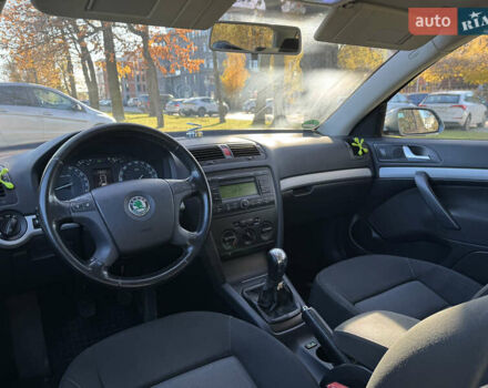 Серый Шкода Октавия, объемом двигателя 1.6 л и пробегом 244 тыс. км за 6550 $, фото 13 на Automoto.ua