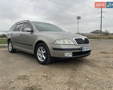 Серый Шкода Октавия, объемом двигателя 1.6 л и пробегом 305 тыс. км за 5200 $, фото 3 на Automoto.ua