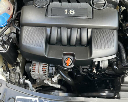 Серый Шкода Октавия, объемом двигателя 1.6 л и пробегом 253 тыс. км за 4700 $, фото 10 на Automoto.ua