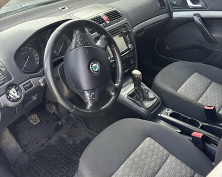 Серый Шкода Октавия, объемом двигателя 1.9 л и пробегом 280 тыс. км за 2950 $, фото 4 на Automoto.ua