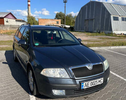Серый Шкода Октавия, объемом двигателя 1.6 л и пробегом 290 тыс. км за 6900 $, фото 1 на Automoto.ua