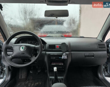 Сірий Шкода Октавія, об'ємом двигуна 1.8 л та пробігом 200 тис. км за 5500 $, фото 15 на Automoto.ua