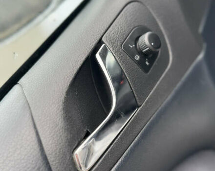 Серый Шкода Октавия, объемом двигателя 1.6 л и пробегом 210 тыс. км за 4599 $, фото 63 на Automoto.ua