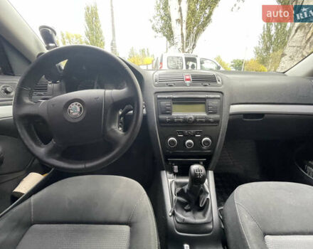 Серый Шкода Октавия, объемом двигателя 1.6 л и пробегом 305 тыс. км за 5200 $, фото 10 на Automoto.ua