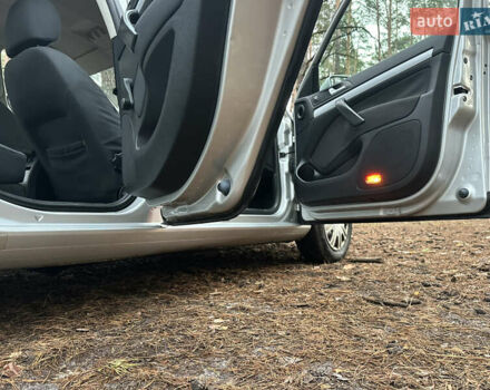 Серый Шкода Октавия, объемом двигателя 1.6 л и пробегом 249 тыс. км за 5950 $, фото 10 на Automoto.ua