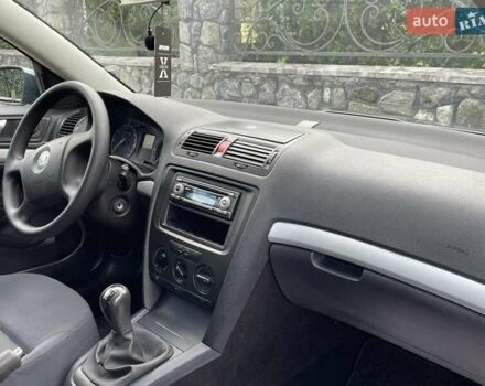Серый Шкода Октавия, объемом двигателя 1.6 л и пробегом 213 тыс. км за 6200 $, фото 6 на Automoto.ua