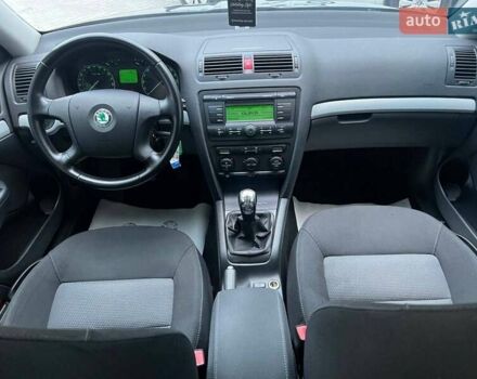 Сірий Шкода Октавія, об'ємом двигуна 1.6 л та пробігом 187 тис. км за 7600 $, фото 5 на Automoto.ua