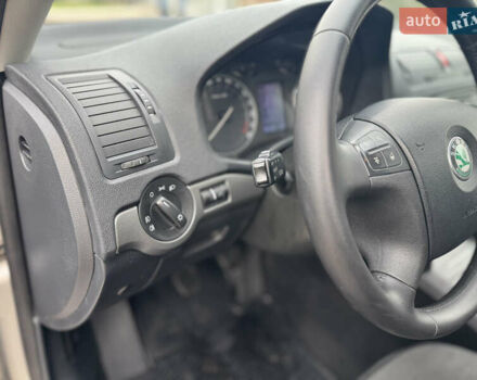 Сірий Шкода Октавія, об'ємом двигуна 2 л та пробігом 208 тис. км за 5600 $, фото 13 на Automoto.ua