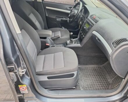 Серый Шкода Октавия, объемом двигателя 1.6 л и пробегом 140 тыс. км за 6300 $, фото 6 на Automoto.ua