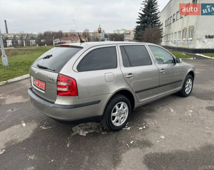Сірий Шкода Октавія, об'ємом двигуна 2 л та пробігом 208 тис. км за 5600 $, фото 6 на Automoto.ua