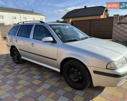 Серый Шкода Октавия, объемом двигателя 1.6 л и пробегом 310 тыс. км за 4350 $, фото 1 на Automoto.ua