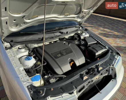 Серый Шкода Октавия, объемом двигателя 1.6 л и пробегом 310 тыс. км за 4350 $, фото 18 на Automoto.ua