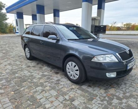 Серый Шкода Октавия, объемом двигателя 1.6 л и пробегом 140 тыс. км за 6300 $, фото 4 на Automoto.ua