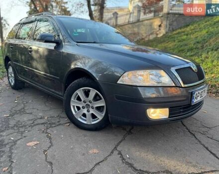 Серый Шкода Октавия, объемом двигателя 1.6 л и пробегом 227 тыс. км за 6000 $, фото 2 на Automoto.ua