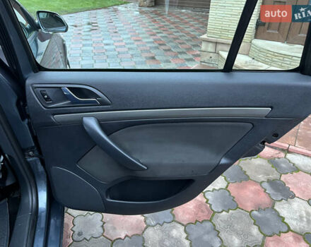 Сірий Шкода Октавія, об'ємом двигуна 1.6 л та пробігом 180 тис. км за 5999 $, фото 46 на Automoto.ua