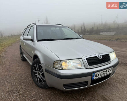 Серый Шкода Октавия, объемом двигателя 1.6 л и пробегом 310 тыс. км за 3850 $, фото 2 на Automoto.ua