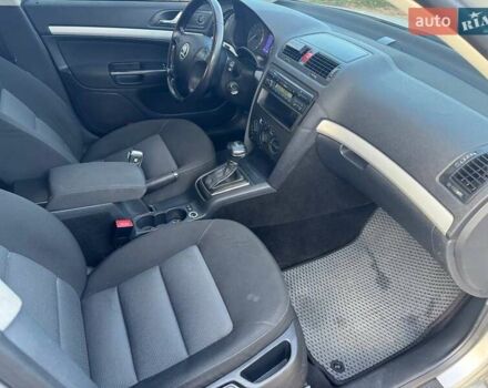 Сірий Шкода Октавія, об'ємом двигуна 2 л та пробігом 242 тис. км за 7400 $, фото 6 на Automoto.ua