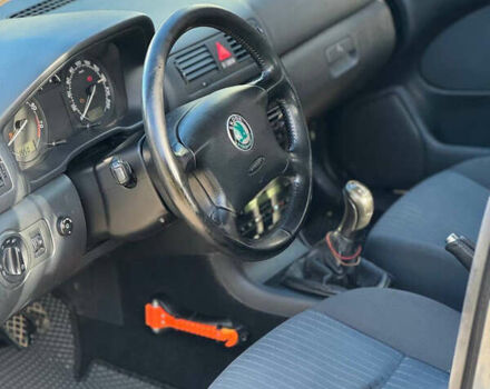 Сірий Шкода Октавія, об'ємом двигуна 1.6 л та пробігом 335 тис. км за 5400 $, фото 9 на Automoto.ua