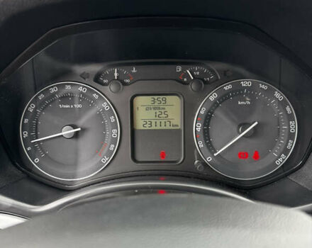 Серый Шкода Октавия, объемом двигателя 1.6 л и пробегом 230 тыс. км за 7500 $, фото 14 на Automoto.ua