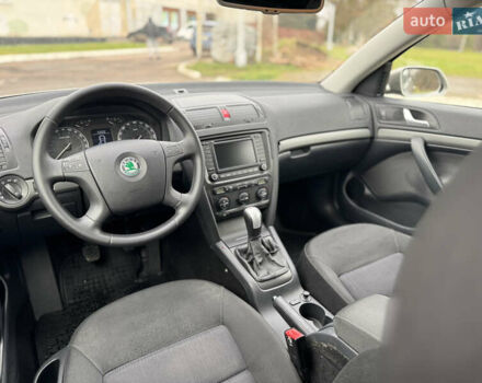 Сірий Шкода Октавія, об'ємом двигуна 2 л та пробігом 208 тис. км за 5600 $, фото 19 на Automoto.ua