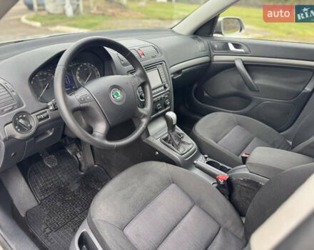 Сірий Шкода Октавія, об'ємом двигуна 2 л та пробігом 208 тис. км за 5600 $, фото 11 на Automoto.ua