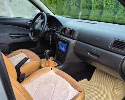 Серый Шкода Октавия, объемом двигателя 1.6 л и пробегом 306 тыс. км за 3500 $, фото 5 на Automoto.ua