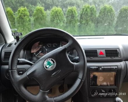 Серый Шкода Октавия, объемом двигателя 1.6 л и пробегом 306 тыс. км за 3500 $, фото 1 на Automoto.ua